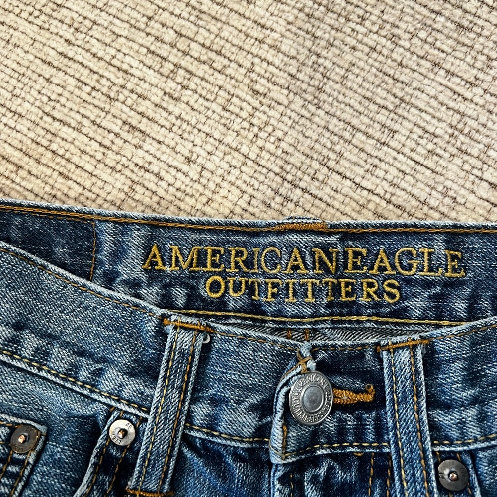 American Eagle Outfitters Red Plaid Shirt and Blue Jeans Set. Item 14.08.2025.2 - Picture 10 of 10